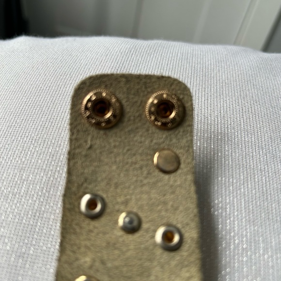 Necklace and two bracelets and a skull scarf - Picture 9 of 16